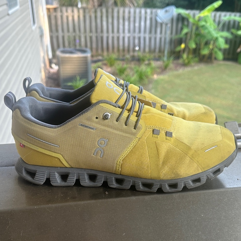 On Running Men's Yellow and Gray Sneakers